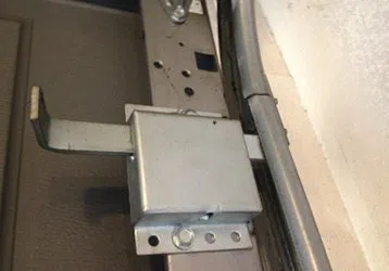 Magna UT Locksmith Store Magna, UT 801-691-7209 - 9-Garage-Door-Locks